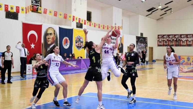 BÜYÜKŞEHİR MSK KADIN BASKETBOL TAKIMI, FERHATOĞLU EDREMİT BELEDİYESİ GÜRESPOR’U 72-70 YENDİ